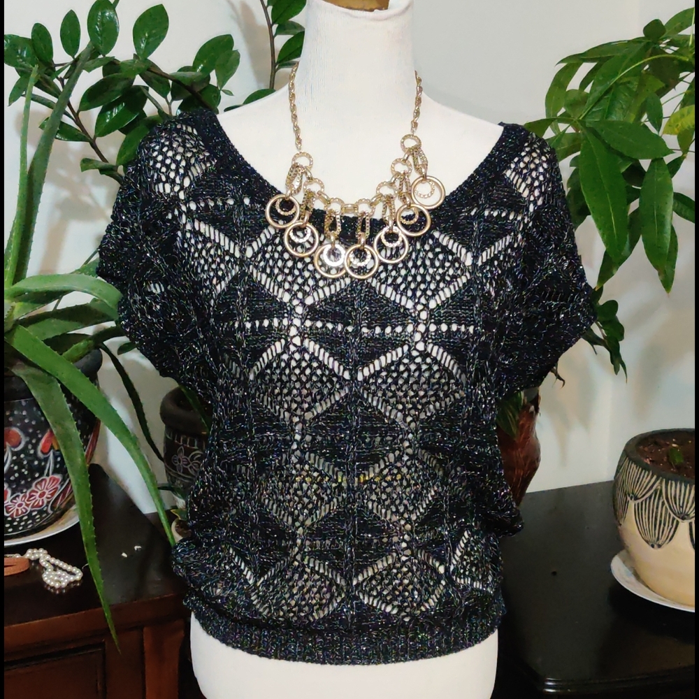 New Boy Meet Girls Knit Shoulder Top
